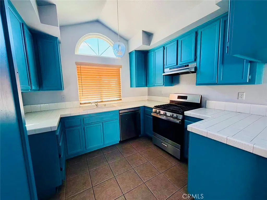 3 bed, 1245 sqft, $2,800 — Photo 4