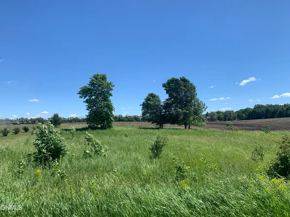 230 23rd Ave NE, Jamestown, ND 58401