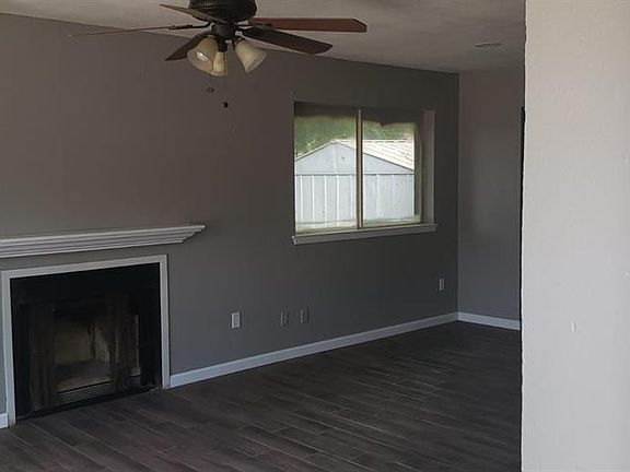 2nd image of 1601 Windsong Ln