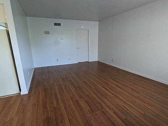 2nd image of 233 N E St APT 9