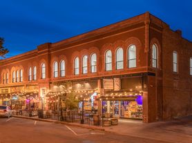 214 N Main St