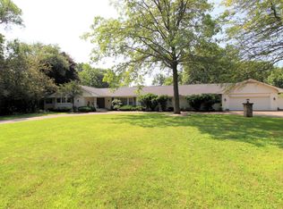 27 Marquette Ln, Kankakee, IL 60901