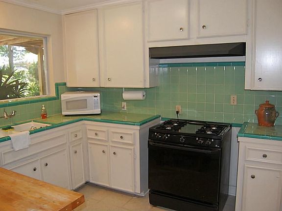 For those who are looking for Retro --- this home has it.