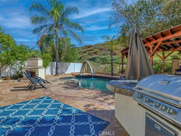 17861 Maplehurst Pl, Santa Clarita, CA 91387