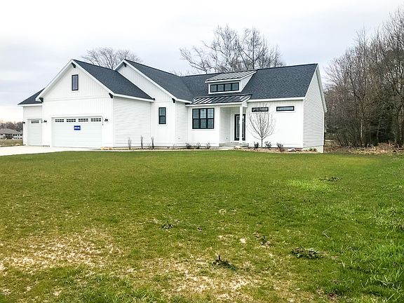 2nd image of 15178 Silver Fir Dr #52