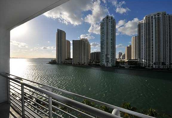 4th image of 325 Biscayne Blvd #815
