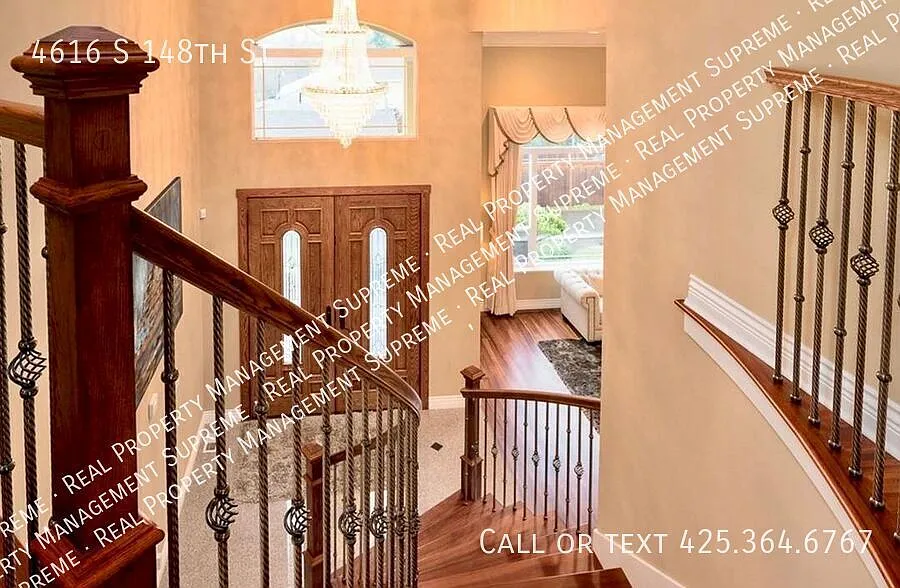 Spacious Tukwila Luxury Rental — Photo 3