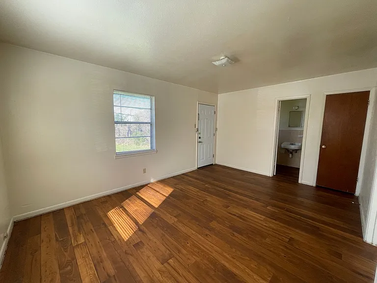 1803 N WS Young Dr — Photo 11