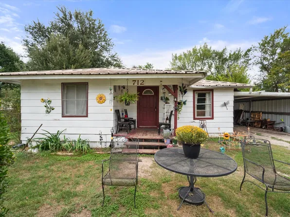712 E Liberty St, Mexia, TX 76667