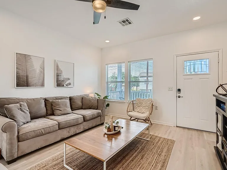 1812 Ulit Ave #A — Photo 4