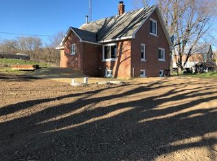 1982 Spring Rd, Stoughton, WI 53589