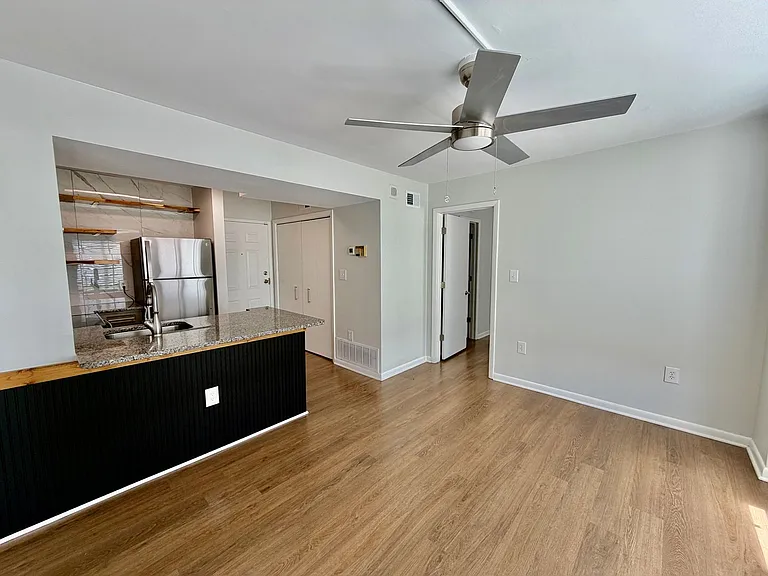 1600 Park Cir #517 — Photo 11