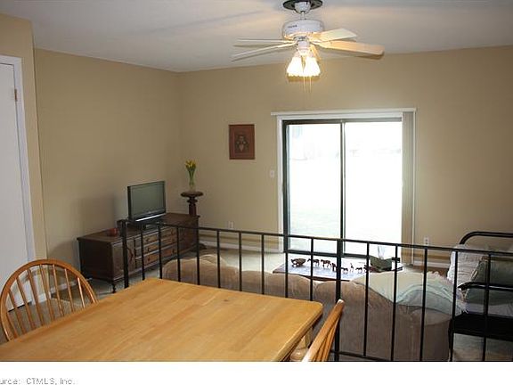 3rd image of 73 Cedar Knolls Dr