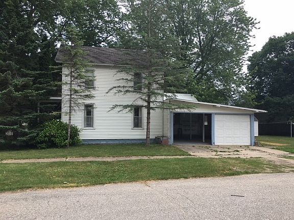3rd image of 402 E Superior St