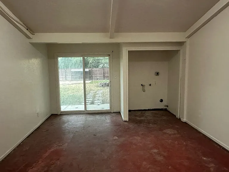 1705 W Noble Ave — Photo 16