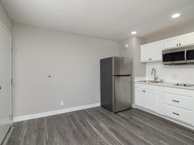 Avera Living - Memorial Apartments — Photo 26