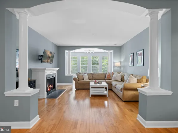 100 Edelen Station Pl APT 204, La Plata, MD 20646