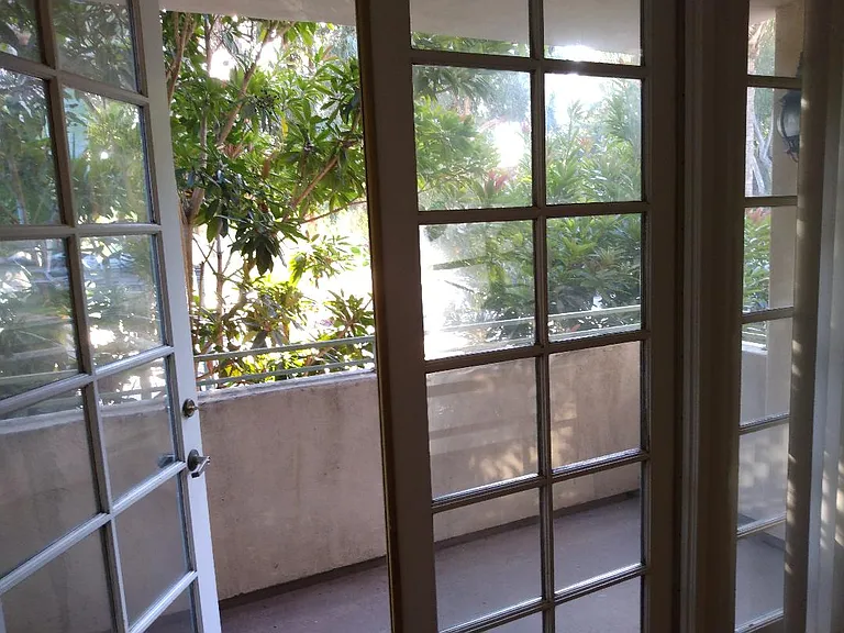 64O Veteran Ave #101 — Photo 9