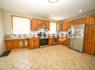 32-63 45th St #2, Astoria, NY 11103