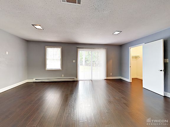 3rd image of 415 Anne Ave