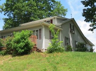 1926 Ambler Rdg, Walton, WV 25286