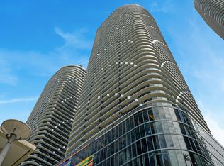 55 SW 9th St APT 3504, Miami, FL 33130