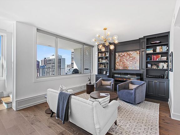 3rd image of 1000 N Lake Shore Plz APT 20C