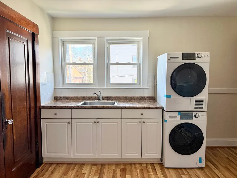 157 Hillside St — Photo 11