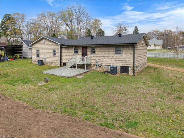 542 Frank Fleer Rd, Lexington, NC 27292