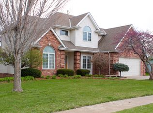 1104 Fulkerson Rd, Papillion, NE 68046