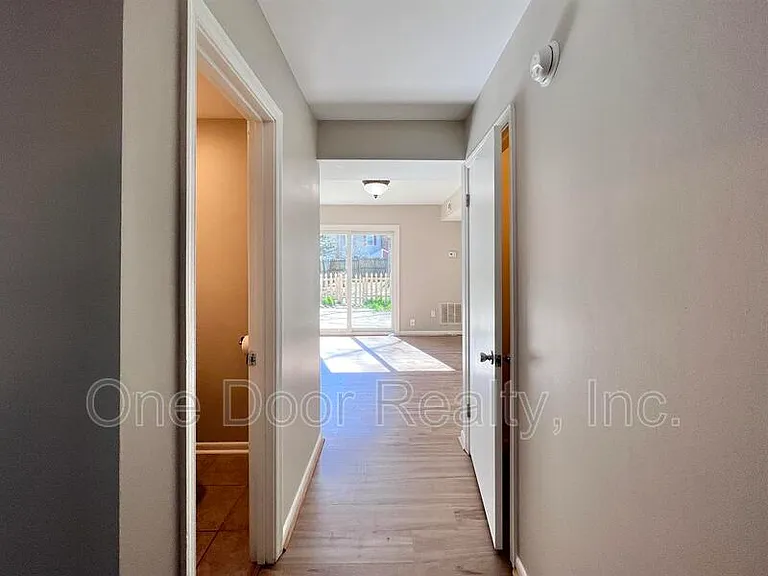 1103 London Company Way — Photo 5