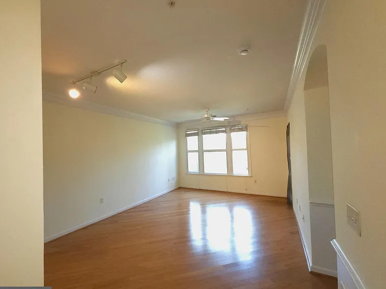 7 Booth St #308 — Photo 4