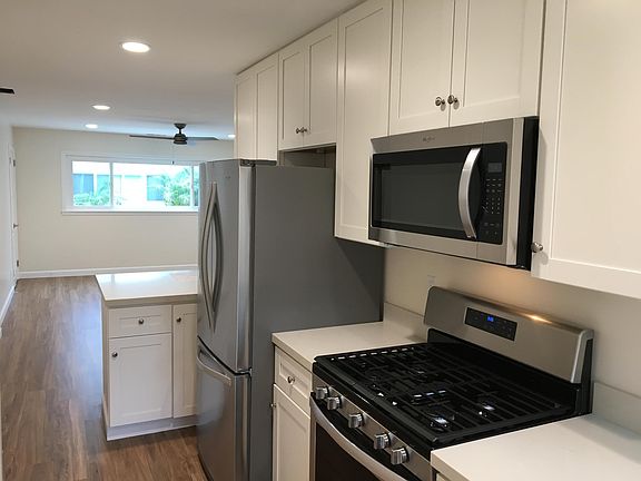 3rd image of 139 W Yanonali St