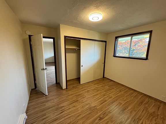 Bedroom#1 corner room, east and south view