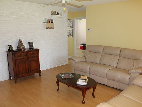 5th image of 4375 NE 13th Ave
