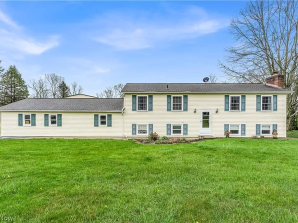 9642 Crow Rd, Litchfield, OH 44253