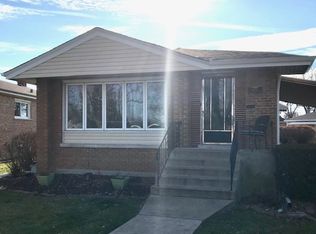 4835 Oak Center Dr, Oak Lawn, IL 60453