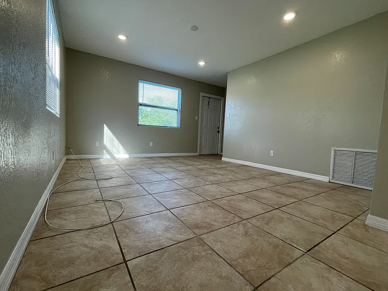 2880 Harson Way — Photo 6