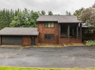 219 Summitview Rd, Gloversville, NY 12078