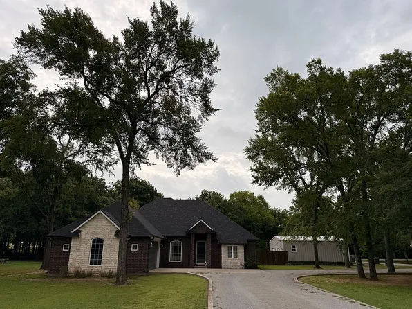 168 Cross Creek Cir, Ardmore, OK 73401