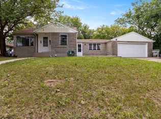 7503 W Thurston Cir, Milwaukee, WI 53218