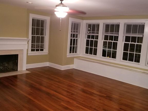 3rd image of 2827 Herschel St APT 1