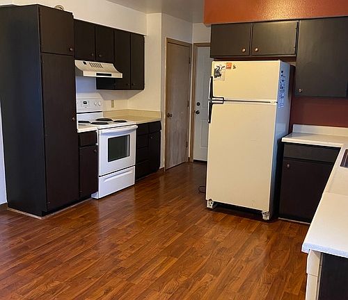5th image of 317 E Elm St #1