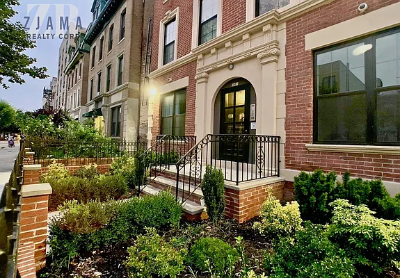 Rented by Zjama Realty Corp | media 9