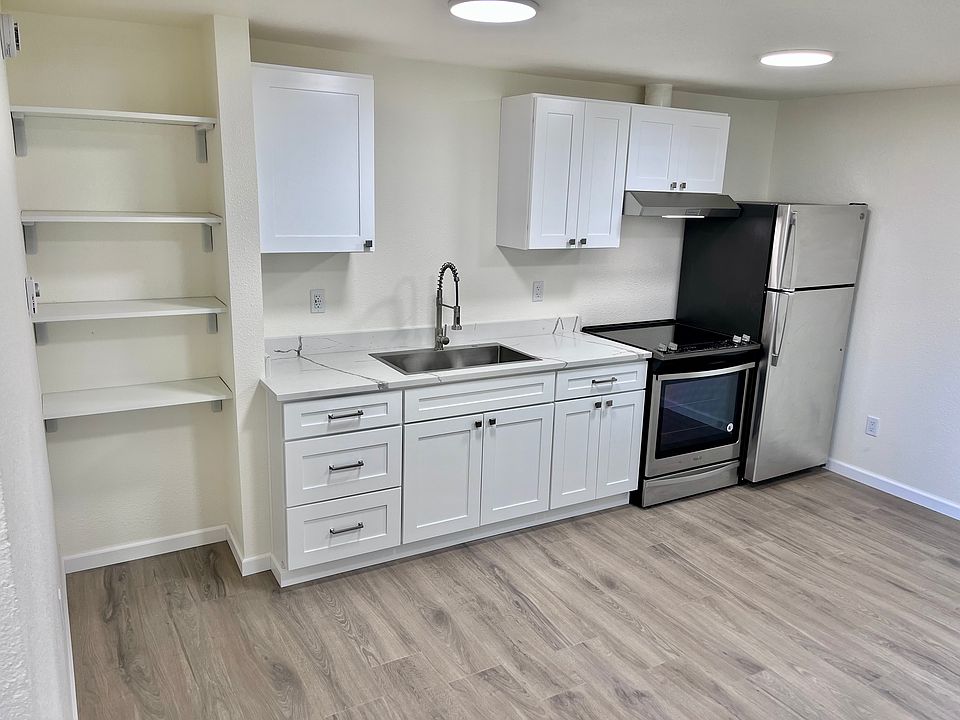 1st image of 106 S Indiana Ave #3
