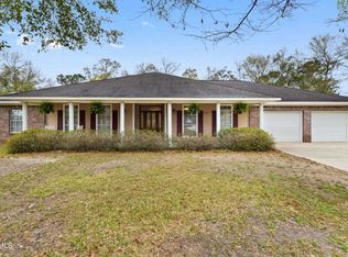 2709 N 5th St, Ocean Springs, MS 39564