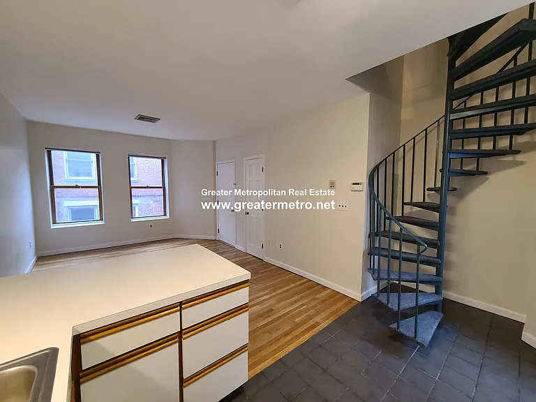 30 Clark St #4 — Photo 4