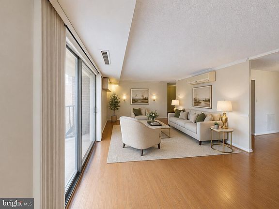 3rd image of 200 N Pickett St APT 207