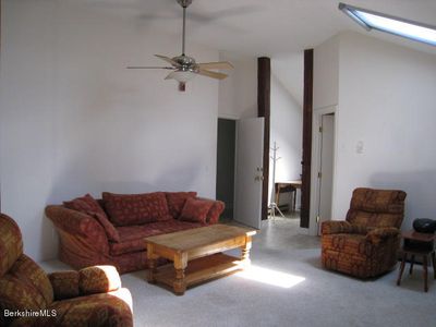 388 Ashland St APT 5, North Adams, MA, 01247