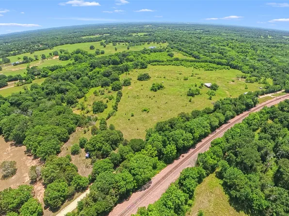1561 Fm 80 N, Streetman, TX 75859